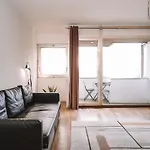 Spacious 4br Flat Near Park Güell Apartamento *