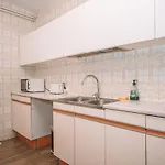 Spacious 4br Flat Near Park Güell Apartamento