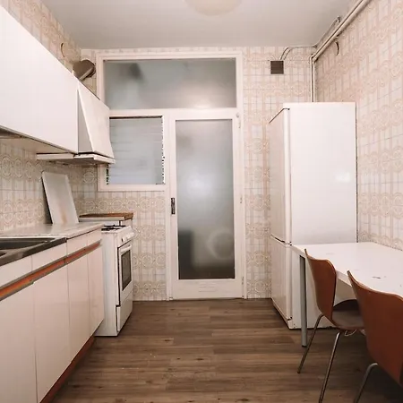 Spacious 4br Flat Near Park Gueell Apartment Barcelona