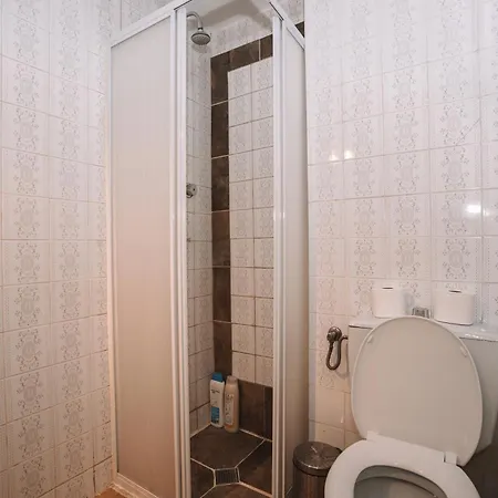 Apartament 4br & Sleeps Eight & Near Park Guell Barcelona