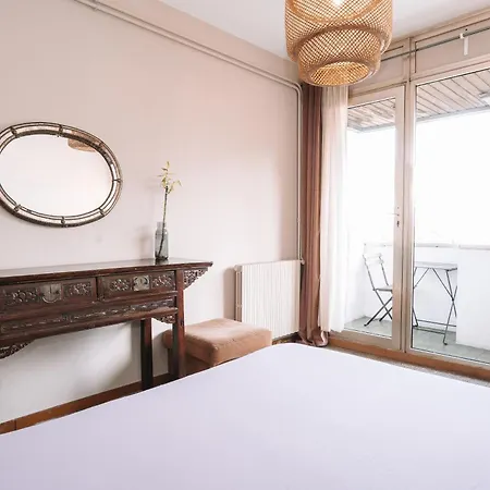 Apartament 4br & Sleeps Eight & Near Park Guell Barcelona