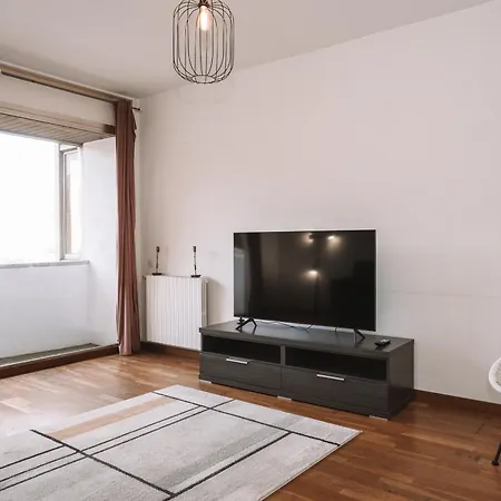 Spacious & Four Bedrooms & Sleeps Eight * Barselona