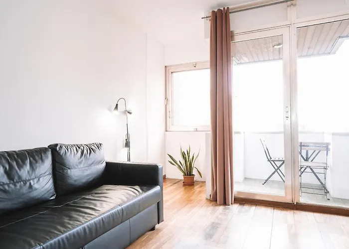 Apartment Spacious 4br Flat Near Park Gueell