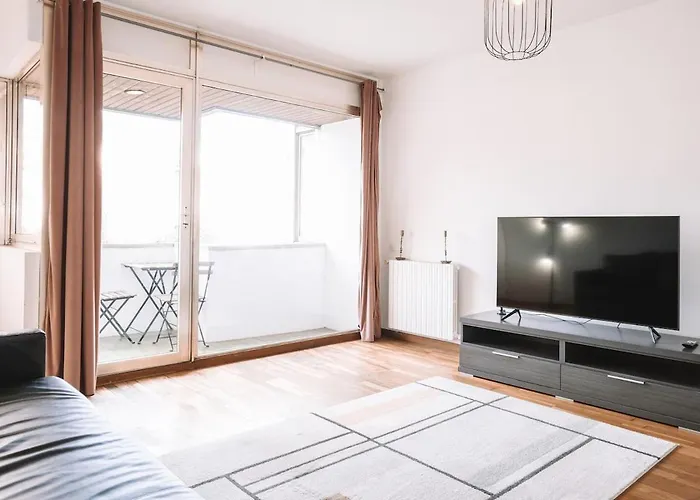 Apartment Spacious 4br Flat Near Park Gueell *