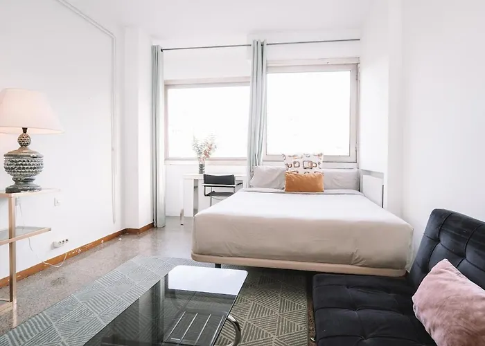 Apartment Spacious 4br Flat Near Park Gueell